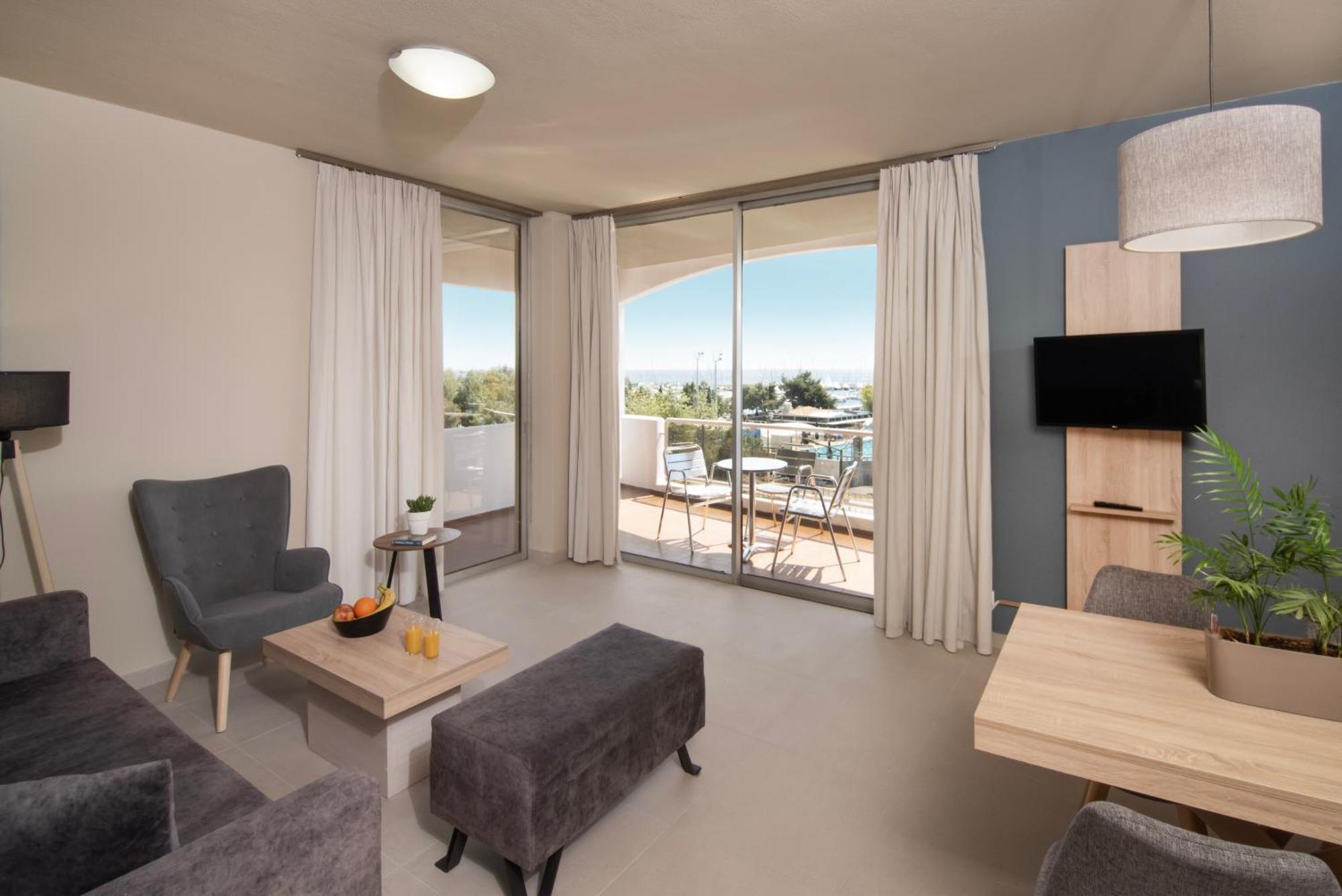 Standard Family Apartment Sea View
